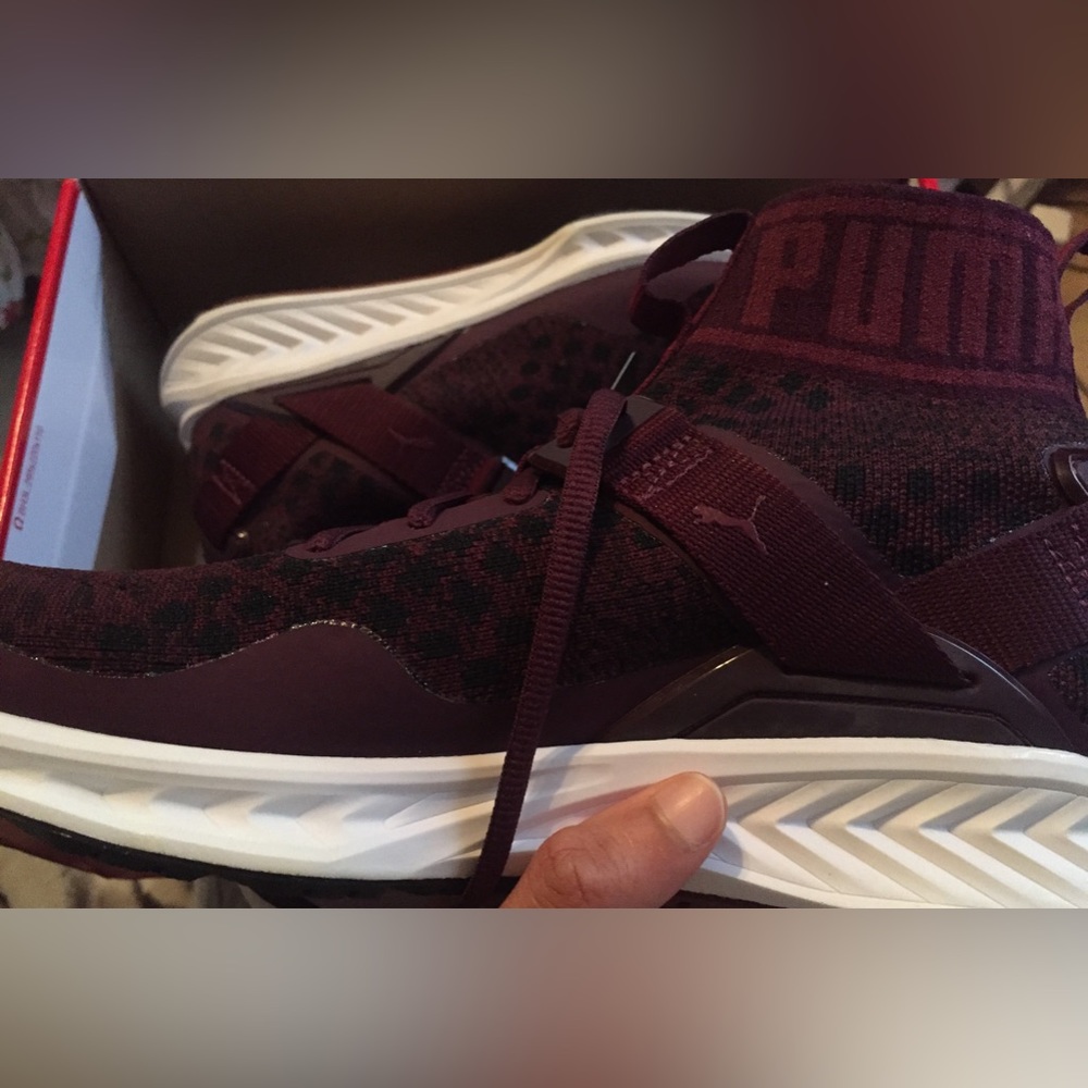 Pumas (used) in size 8.5